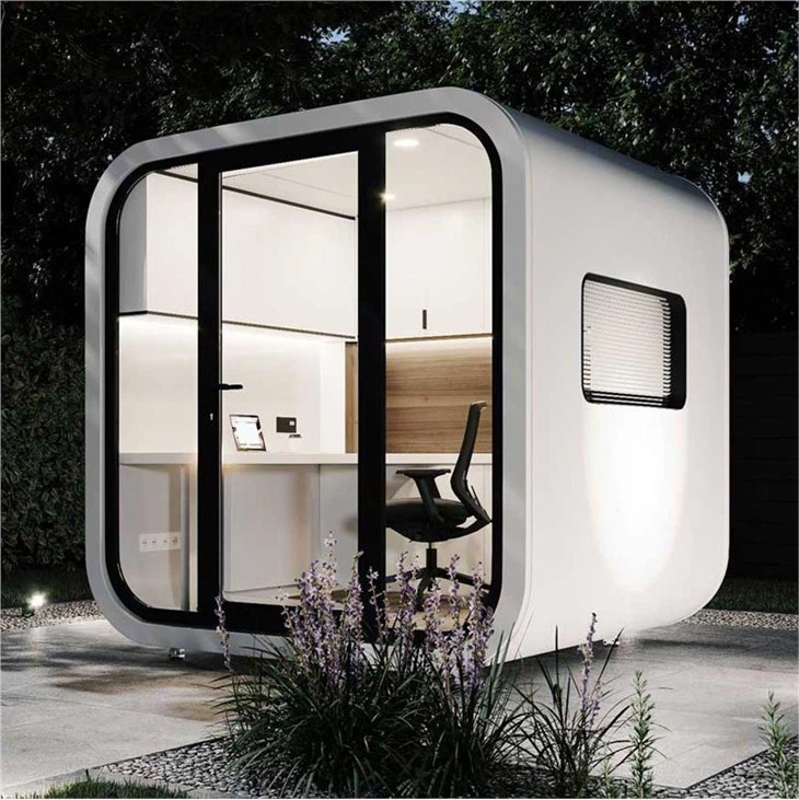 backyard-office-pod97a5ec65-2cc3-4323-82ab-47a81680d31d